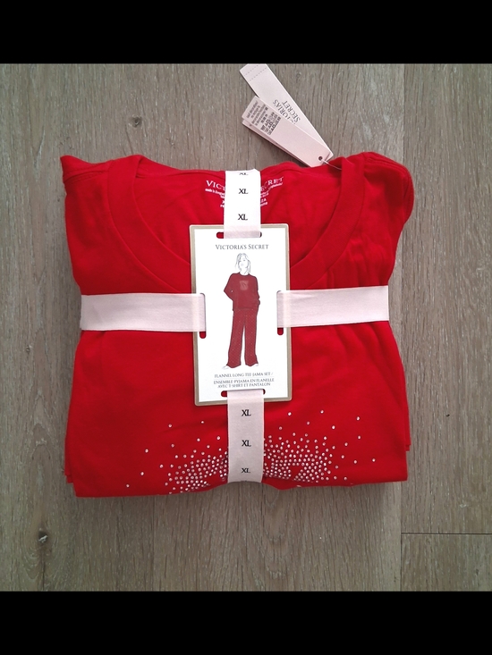 Victoria's Secret Other - Victoria's Secret Red Flannel Long Tee-jama Set